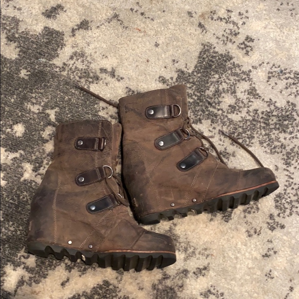Size 8 Sorel lace up